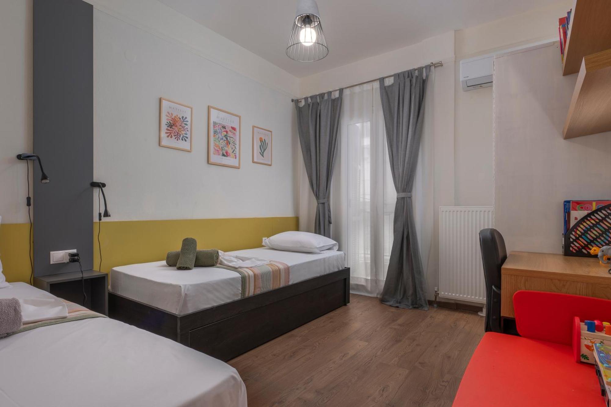 Estia Apartment, Cozy, Spacious, Sunny, 2 Rooms-5 Beds Apartment Thessaloniki